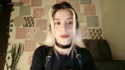 Snapshot of luckysapphire777 chatting on 06/15/26, 01:24 luckysapphire777 online show from 06/15/26, 01:24