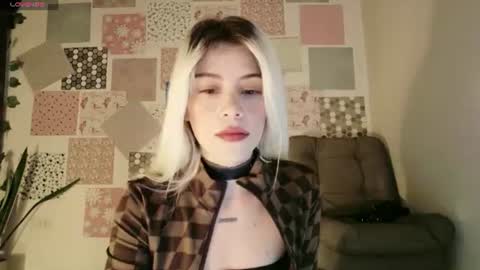 Snapshot of luckysapphire777 chatting on 06/30/26, 12:39 luckysapphire777 online show from 06/30/26, 12:39