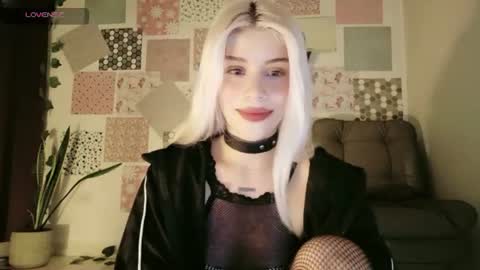 Snapshot of luckysapphire777 chatting on 07/27/26, 12:12 luckysapphire777 online show from 07/27/26, 12:12