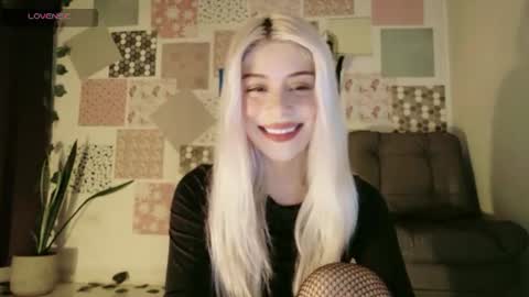 Snapshot of luckysapphire777 chatting on 08/01/26, 12:04 luckysapphire777 online show from 08/01/26, 12:04