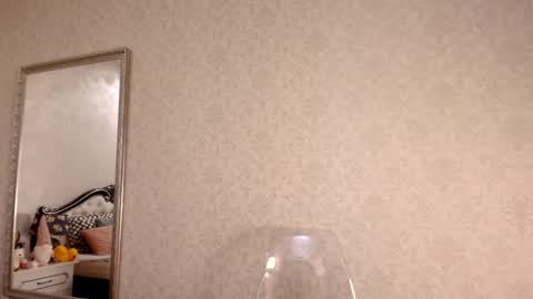 Mia online show from 12/16/24, 06:27