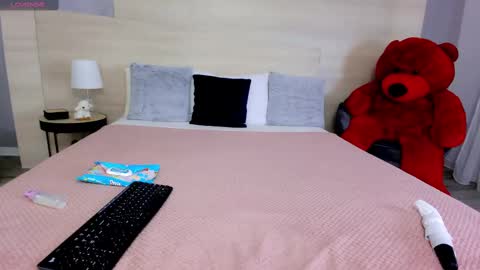 Mia online show from 03/05/25, 08:00