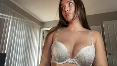 Lucy online show from 10/25/25, 04:46