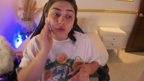 lucy online show from 02/21/25, 08:18