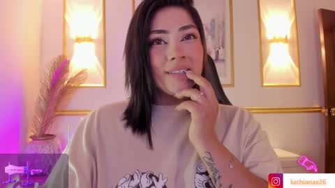 lucy online show from 03/11/25, 05:27