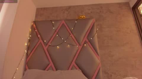   online show from 03/01/26, 04:09