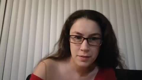 Snapshot of lucy_allison chatting on 01/24/25, 05:53 Lucy online show from 01/24/25, 05:53