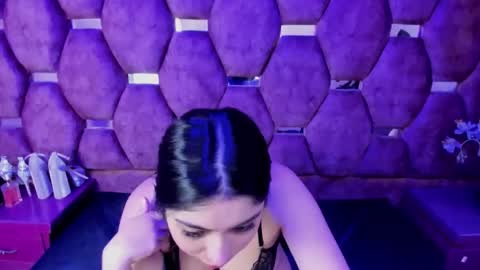 lucy_anal_ online show from 05/19/26, 11:22