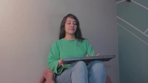 Lucy Herrera online show from 02/03/26, 12:31