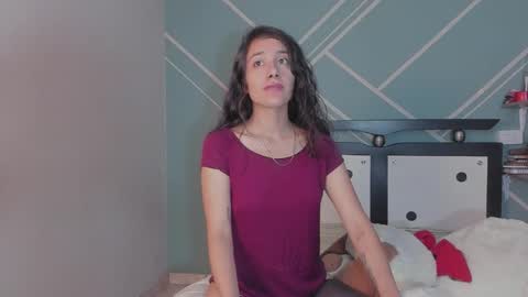 Lucy Herrera online show from 03/18/26, 09:51