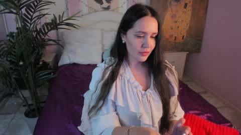 Laura online show from 12/21/24, 09:15