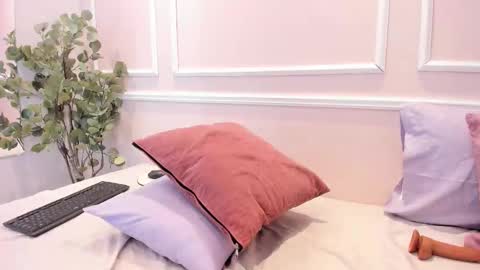 lucy_canel online show from 01/08/26, 07:27