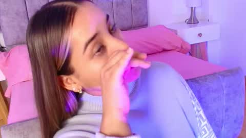 lucy online show from 03/19/26, 03:43