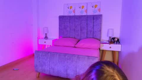 lucy online show from 04/20/26, 03:42