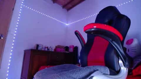 lucy online show from 09/14/25, 11:04