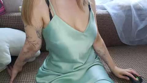 Snapshot of lucy_curvy chatting on 05/30/26, 03:47 Lucy online show from 05/30/26, 03:47