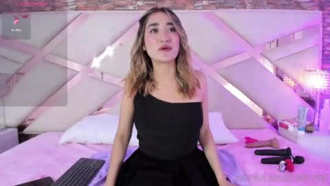 lucy_davies_ online show from 04/18/26, 11:36