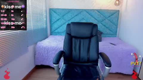 Lucy Greys online show from 01/13/26, 12:32