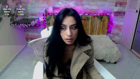 Luciana online show from 12/03/24, 08:49