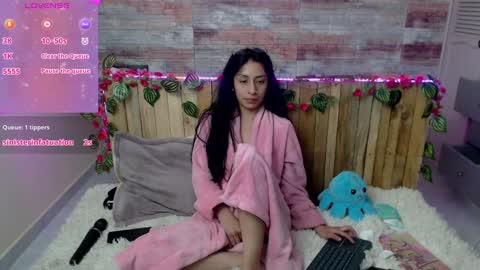 Luciana online show from 01/04/25, 08:49