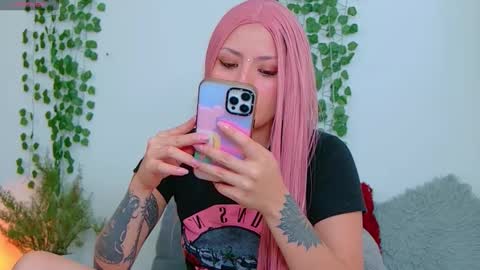 Snapshot of lucy_monroe_ chatting on 05/04/26, 06:37 Lucy online show from 05/04/26, 06:37