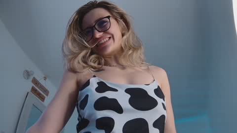 lucy online show from 12/05/24, 12:52