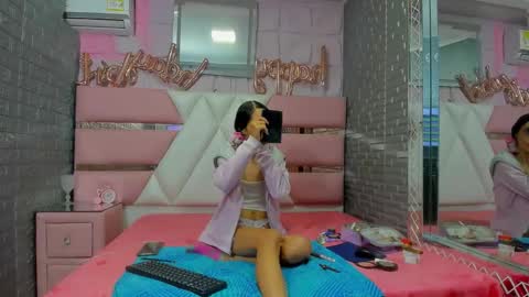 Lucy unlimit come back here  online show from 11/29/25, 03:31