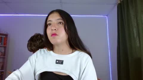 lucy_y_jacob online show from 09/29/25, 10:25