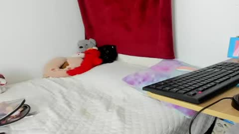 lucyblood online show from 05/01/26, 12:59