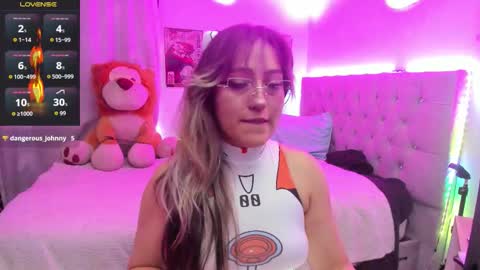 Lucy online show from 02/04/26, 07:25