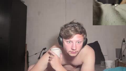 LucyLoes online show from 10/04/25, 06:17