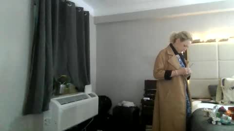 Snapshot of lucyloveslookers78240 chatting on 01/18/25, 01:30 Lucy Loves Lookers online show from 01/18/25, 01:30