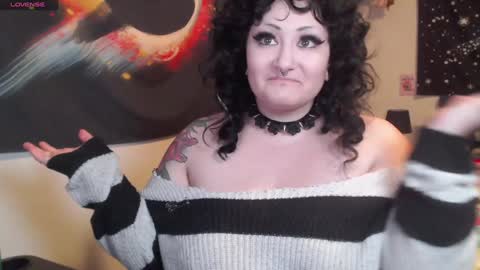 Snapshot of lucylynx chatting on 01/08/25, 12:38 Lucy Lynx online show from 01/08/25, 12:38