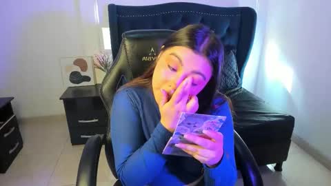 Lucy Petit online show from 01/09/26, 01:36