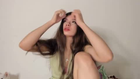 Snapshot of lucyportman chatting on 06/28/26, 06:19 lucyportman online show from 06/28/26, 06:19