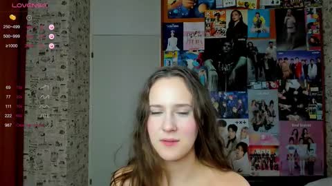 Lucy Rose online show from 10/13/25, 04:18