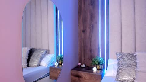 Lucy online show from 11/29/25, 01:47