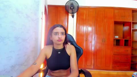 Snapshot of lucyskinny chatting on 05/19/26, 06:58 LUCY online show from 05/19/26, 06:58
