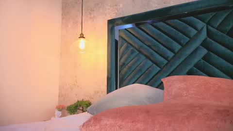 Lucy online show from 09/25/25, 05:22