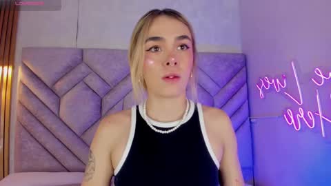 Snapshot of lucyvegaa1 chatting on 12/05/24, 11:38 Lucy Vega online show from 12/05/24, 11:38