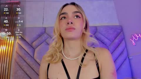 Snapshot of lucyvegaa1 chatting on 12/14/24, 07:29 Lucy Vega online show from 12/14/24, 07:29