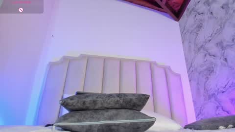 Snapshot of lucyvegaa1 chatting on 01/08/25, 10:04 Lucy Vega online show from 01/08/25, 10:04