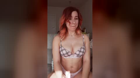 lucyxlou online show from 03/12/26, 11:16