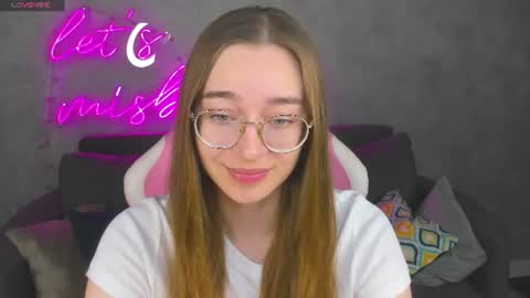 Snapshot of lucyy_green chatting on 06/16/26, 01:08 Lucy online show from 06/16/26, 01:08