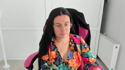 Lucy online show from 07/08/26, 12:53