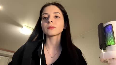 Mika online show from 03/18/26, 04:21