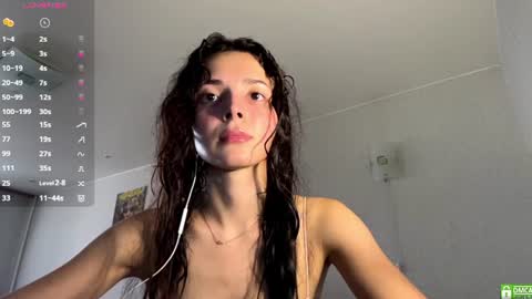 Snapshot of ludivinablice chatting on 07/17/26, 01:18 Mika online show from 07/17/26, 01:18