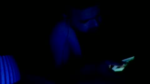 Snapshot of luffray chatting on 02/11/26, 01:43 luffray online show from 02/11/26, 01:43