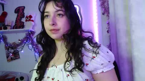 Snapshot of luhannaeverdeen chatting on 02/15/26, 04:31 Luhana online show from 02/15/26, 04:31