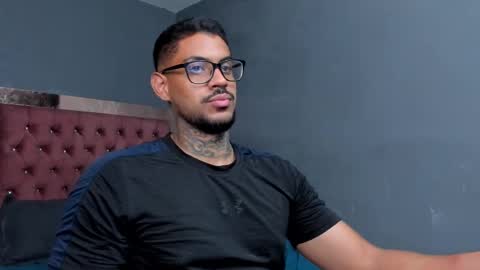 Luigi Vitale online show from 03/12/25, 04:41